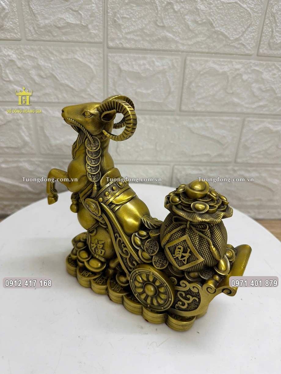 Gia chủ nên đặt vật phẩm lên cao, tại nơi sạch sẽ